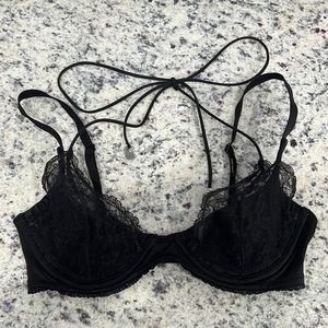 Victoria’s Secret Very Sexy unlined plunge bra